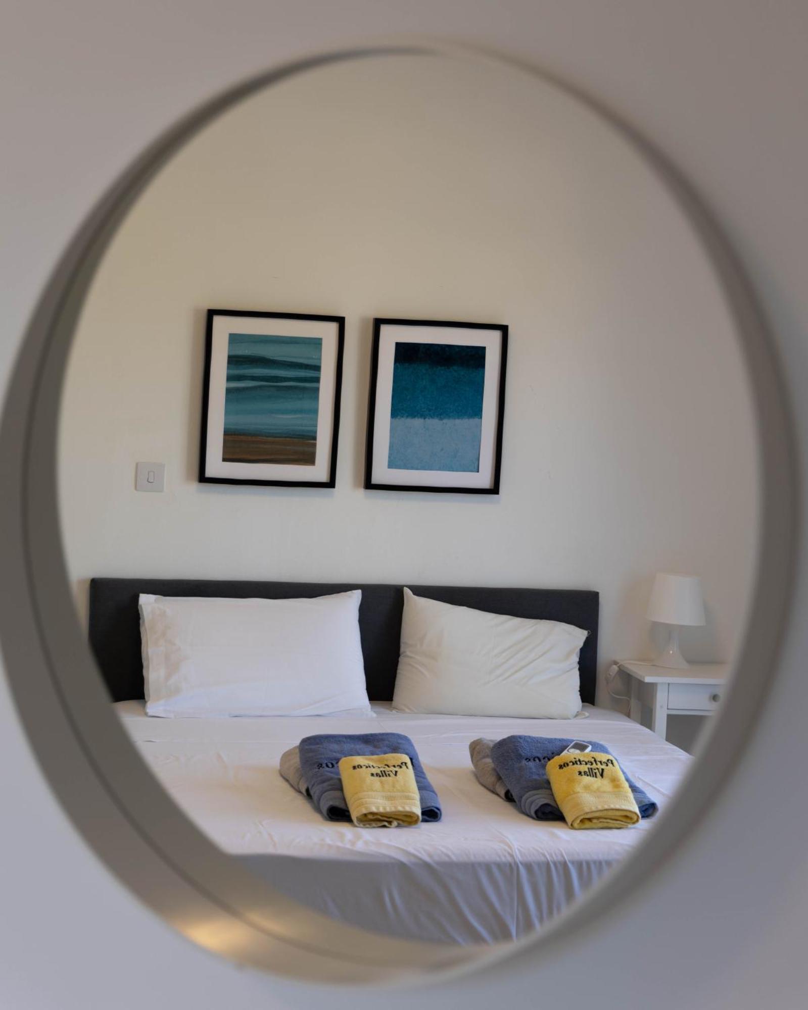 Grand Villa Lynn Seaview 아이아 나파 외부 사진